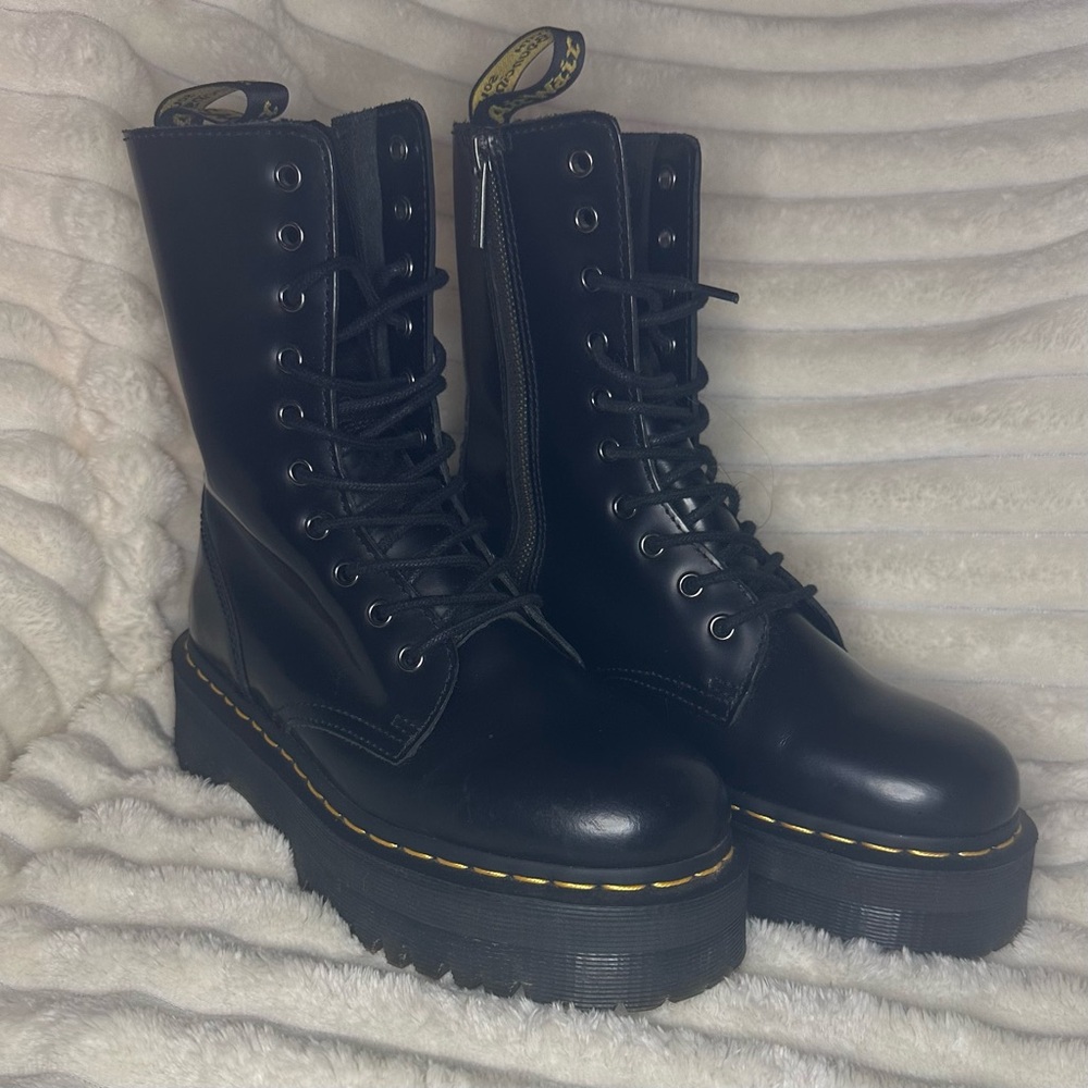 Dr. Martens Black Jadon platform  Boots Sz 8